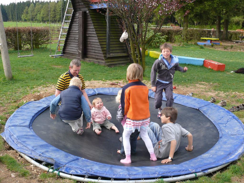 Farm Stay Heidehof Hellenthal Eksteriør billede